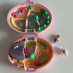 1995 Polly Pocket Shetland Pony Stable